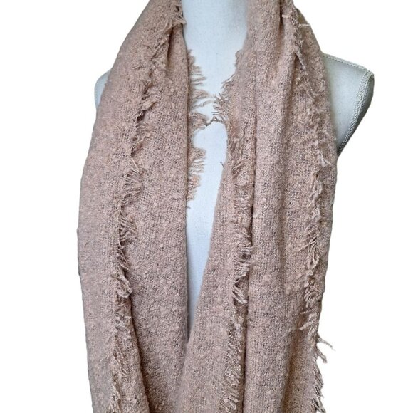Ardene Large Pink Scarf Inifinity Long Soft Warm Wide Fring - Picture 5 of 9